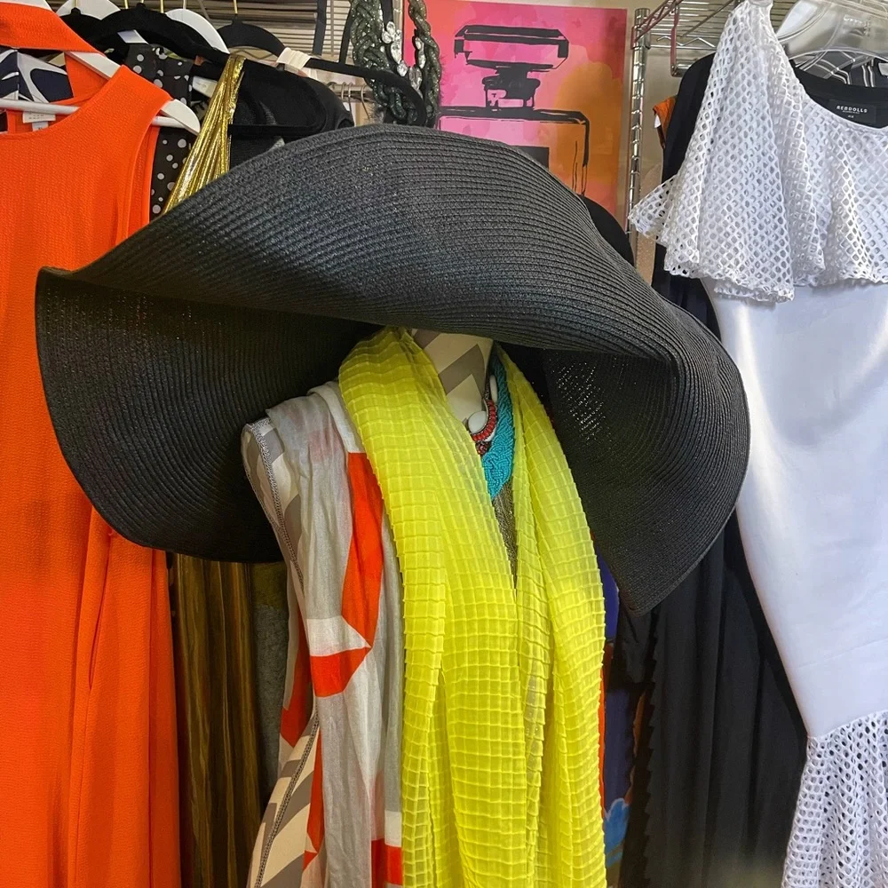 Oversized Black Floppy Sun Hat - Picture 1 of 1